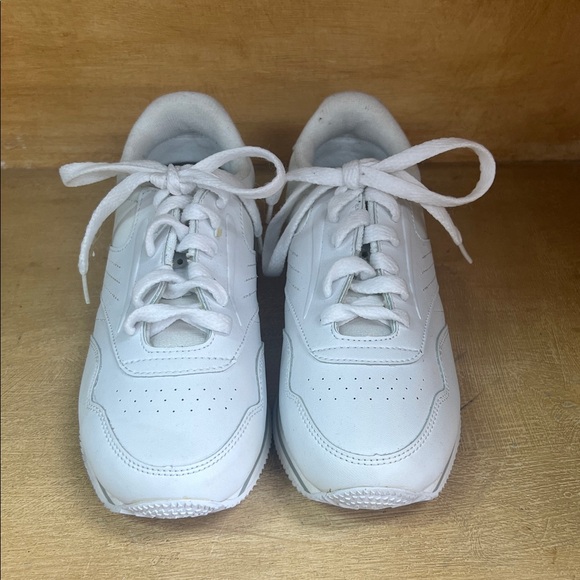 Athletic Works Women's Classic White Sneakers - Picture 1 of 13